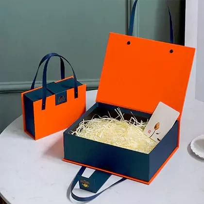 हार्ड कार्डबोर्ड मैग्नेटिक फोल्डिंग गिफ्ट पेपर पैकेजिंग बॉक्स